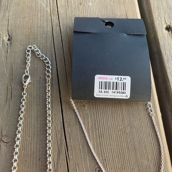 Collection of 15 Vintage and Modern Costume Jewelry Necklaces - Picture 15 of 15